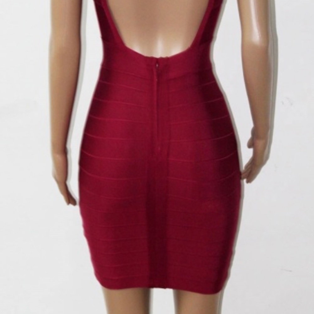 BODYCON BACKLESS DRESS WITH SPIKE DETAIL - Picture 4 of 4
